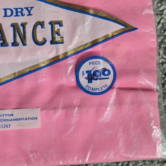 RARE VINTAGE NEW IN PKG Woolworth's Drip Dry Valance 70"x11" Bright Pink RETRO - Picture 8 of 12